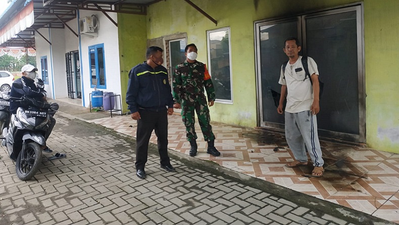 Kantor Kepala Desa Selemak Deliserdang Dilempar Bom Molotov