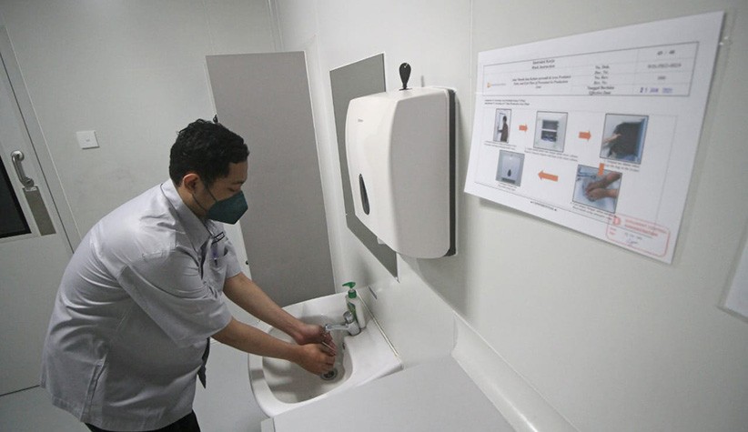 Cegah Penyebaran Covid-19, Pabrik Daewoong Infion Terapkan Prokes Ketat - Bagian 4