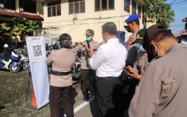 Polda Kalbar Wajibkan Anggota dan Tamu Pakai PeduliLindungi