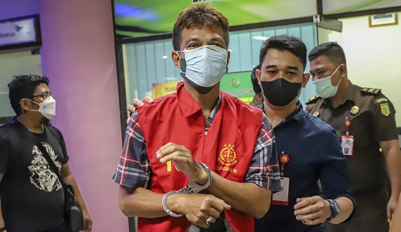 Buron Korupsi, Dirut Perusahaan Swasta yang Rugikan Negara Rp5,3 M Ditangkap - Bagian 1