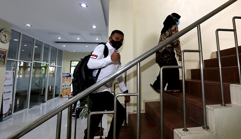 Wakil Ketua Dewan Perwakilan Rakyat Aceh Safaruddin Diperiksa KPK - Bagian 2