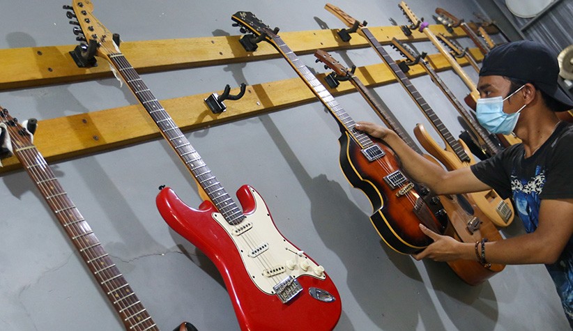 Intip Pembuatan Gitar Listrik di Tangerang Selatan - Bagian 2
