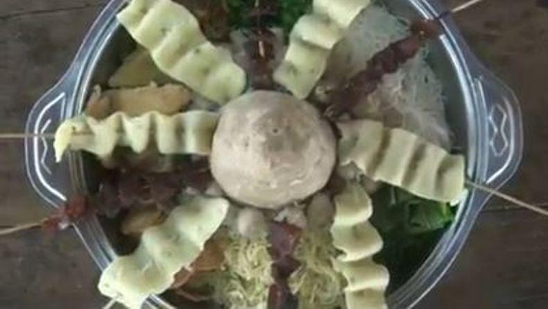 title Silakan Coba, Nikmatnya Makan Bakso Tumpeng Kembulan di Magelang Silakan Coba, Nikmatnya Makan Bakso Tumpeng Kembulan di Magelang