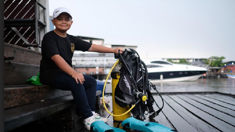 title Muhammad Alzahran Eras, Diver Termuda Tercatat dalam Rekor MURI Muhammad Alzahran Eras, Diver Termuda Tercatat dalam Rekor MURI