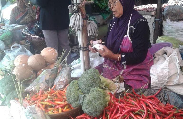Harga Beberapa Jenis Cabai di Pasar Salatiga Merangkak Naik
