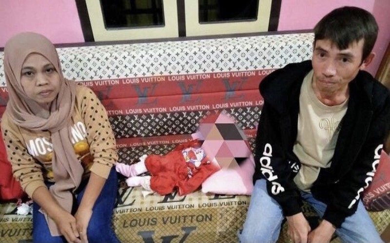 title Bayi yang Dijual Ibu Kandung Ditemukan, Alasan Pasutri Ini Mau Bayar Rp5 Juta Bikin Haru Bayi yang Dijual Ibu Kandung Ditemukan, Alasan Pasutri Ini Mau Bayar Rp5 Juta Bikin Haru