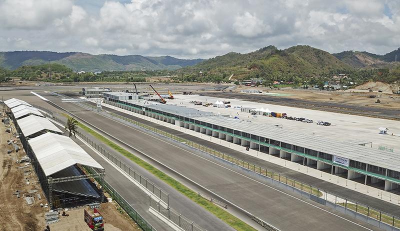 Pekerja Didatangkan dari Inggris Selesaikan Pengecatan Sirkuit Mandalika - Bagian 3