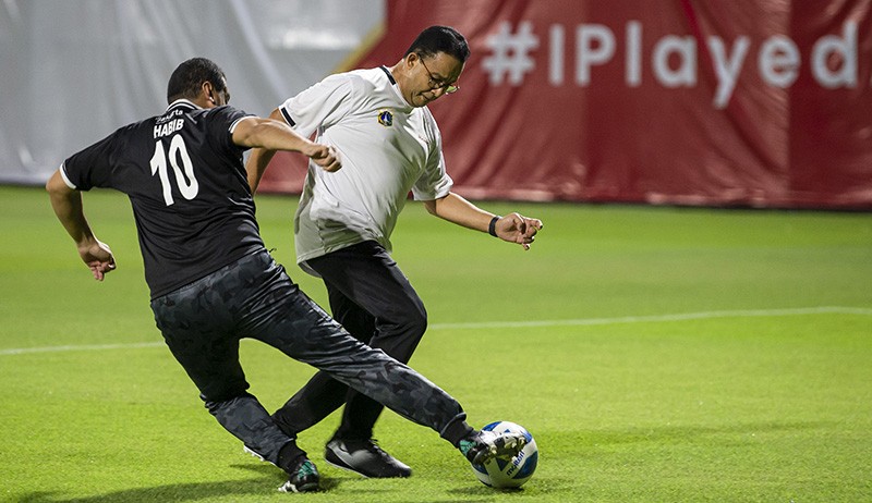 Gocekan Anies Baswedan Melewati Tim DPRD DKI Jakarta saat Uji Coba Lapangan JIS - Bagian 1