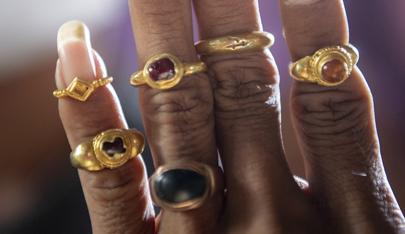 Penampakan Emas Peninggalan Kerajaan Sriwijaya Ditemukan di Dasar Sungai Musi - Bagian 3