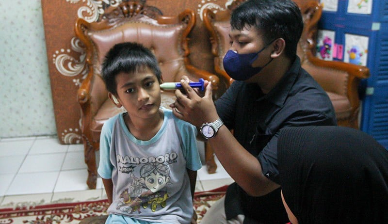 MNC Peduli Berikan Alat Bantu Dengar untuk Anak Penderita Gangguan Pendengaran - Bagian 2