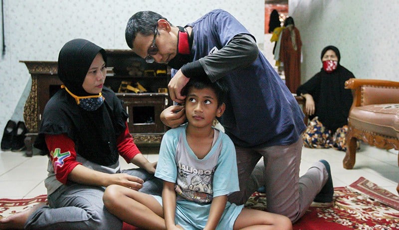 MNC Peduli Berikan Alat Bantu Dengar untuk Anak Penderita Gangguan Pendengaran - Bagian 1