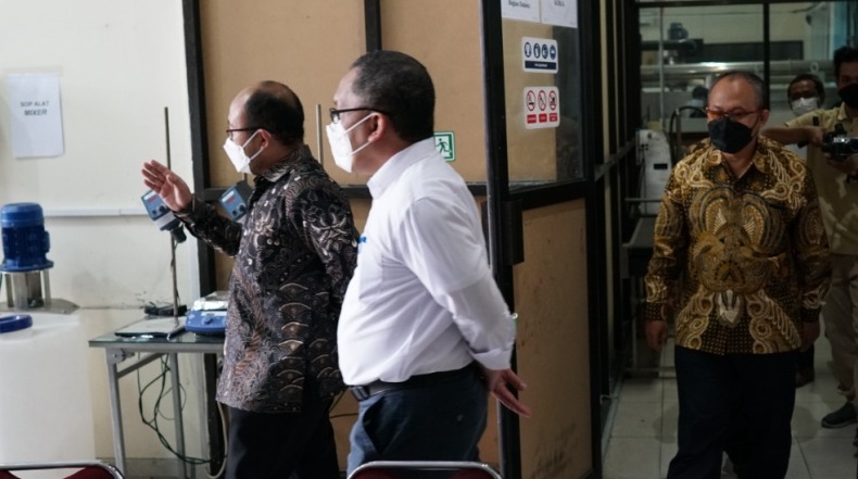 title Kepala BRIN Puji Hasil Produksi Baterai Lithium Buatan UNS Kepala BRIN Puji Hasil Produksi Baterai Lithium Buatan UNS