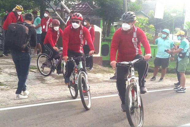 Firli Bahuri dan Pejabat KPK Gowes Menuju Kopi Klotok di Sleman