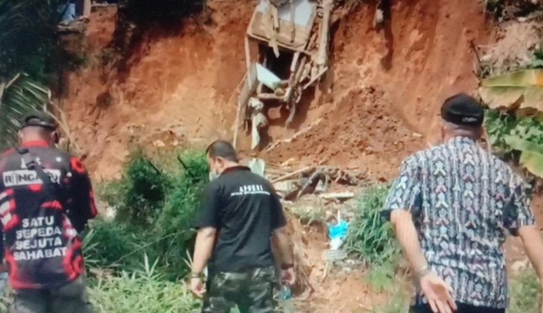Longsor di Cilompat Sukabumi Rusak 5 Rumah, Warga Ngungsi ke Tempat Aman