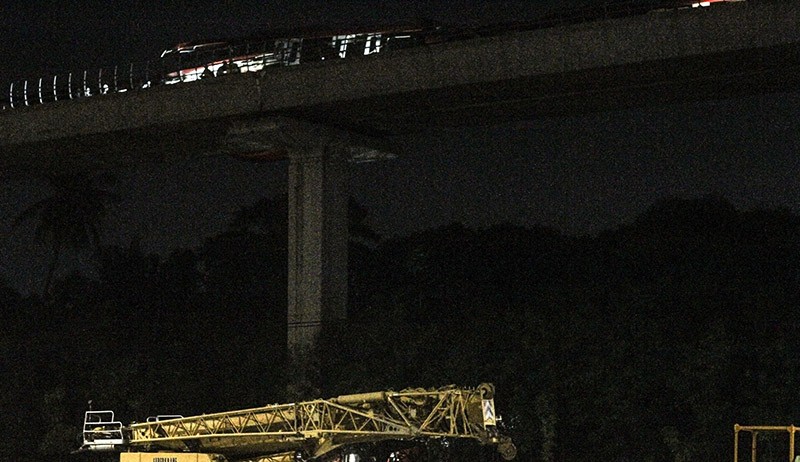 Evakuasi 2 Kereta LRT Kecelakaan di Ruas Cibubur-Ciracas - Bagian 3