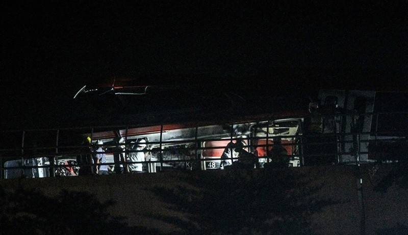 Evakuasi 2 Kereta LRT Kecelakaan di Ruas Cibubur-Ciracas - Bagian 2