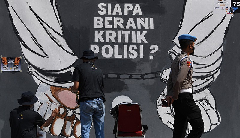 Momen Kapolri Cek Lomba Mural Kritik terhadap Polri - Bagian 4