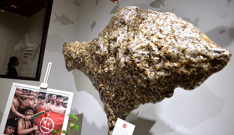 Patung Pulau Bali Terbuat dari Puntung Rokok - Bagian 2