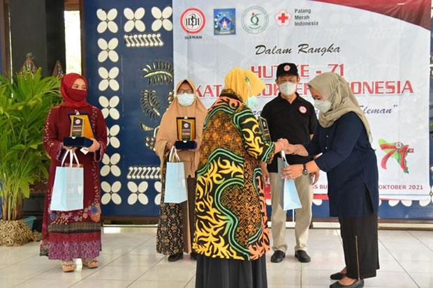  Keluarga Dokter di Sleman yang Gugur akibat Covid-19 Terima Tali Asih