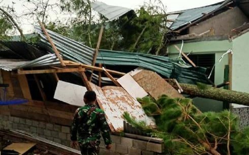 Dihantam Puting Beliung, 8 Rumah Anggota TNI di Bener Meriah Rusak 