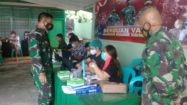Dandim 1309/Manado Kunjungi Serbuan Vaksinasi Covid-19 di Koramil 1309-03/WSM