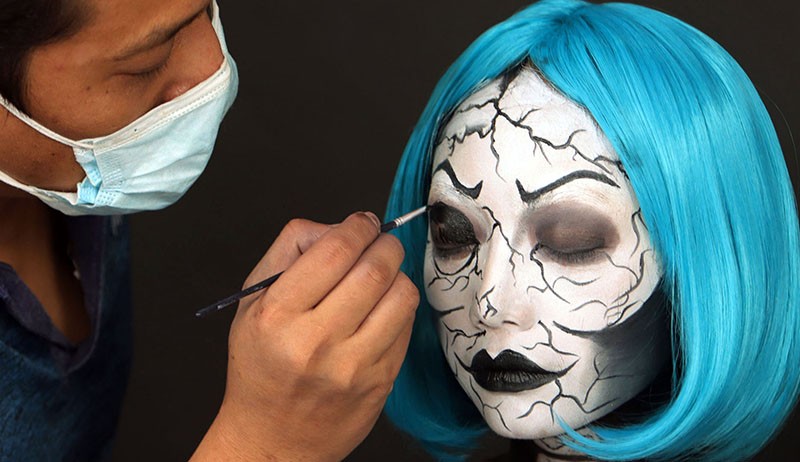 Tampang Seram Peserta Halloween di Surabaya - Bagian 3