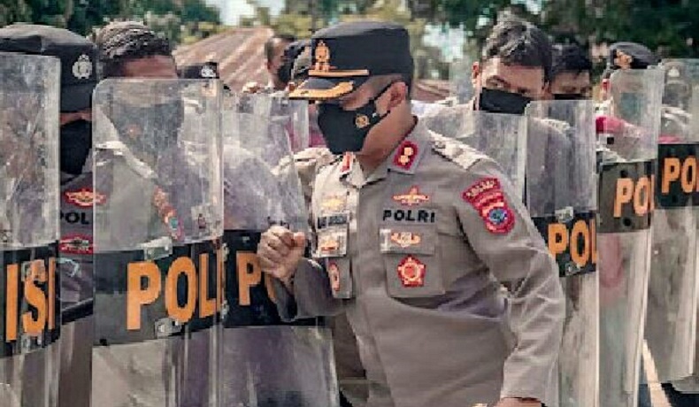 Aksi Kapolres Bitung Cek Langsung Latihan Pasukan Pengamanan Pengunjuk Rasa