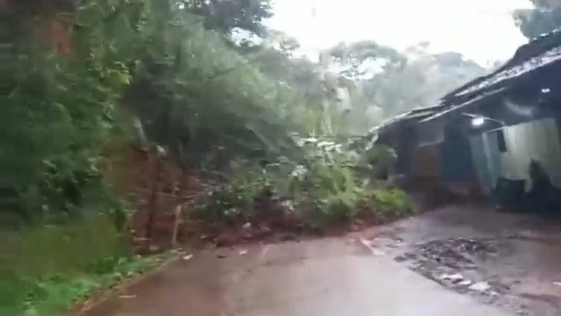 Hujan Deras Picu Bencana Banjir dan Longsor di Kecamatan Sukanagara Cianjur