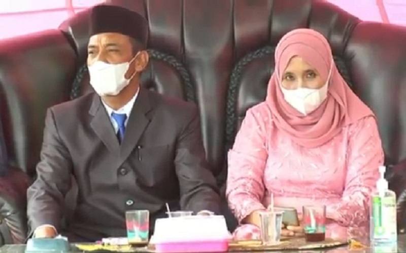 Demi Jabatan 3 Periode, Pria Ini Jadikan Istri Sebagai Musuh di Pilkades