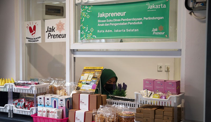 Kios Jakpreneur Kini Hadir di Stasiun Tebet - Bagian 3