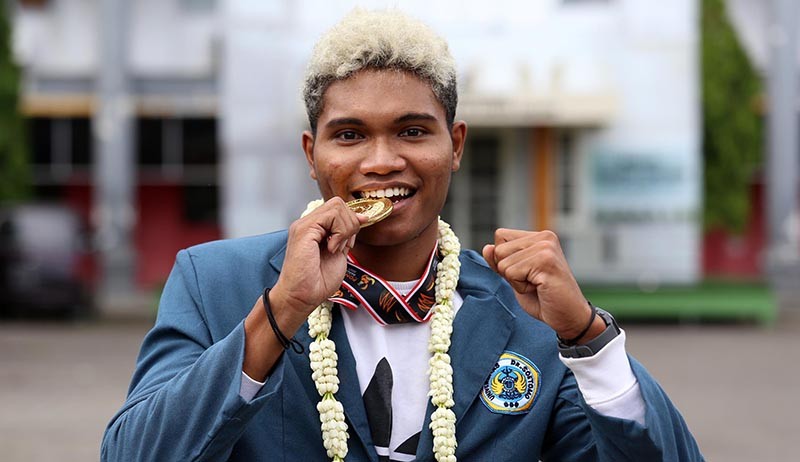 Mahasiswa Ini Terbebas Biaya SPP setelah Raih Medali Emas PON Papua - Bagian 1