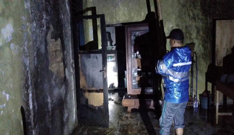 Rumah Sekaligus Kios Bensin di Sukabumi Terbakar, 1 Orang Luka-luka 