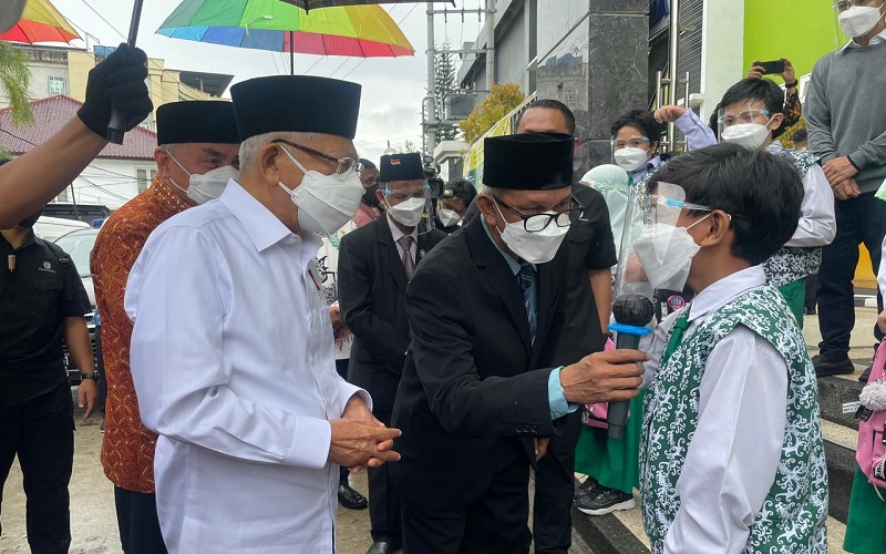 Sambut Wapres di Kota Samarinda, Siswa SD: Senang Banget, Biasanya Lihat di TV