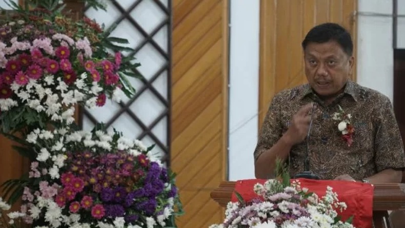 Gubernur Olly Ajak Warga Gereja Bersinergi Bangun Daerah