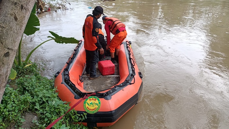 Tim SAR Belum Hentikan Pencarian Bocah 5 Tahun Terseret Banjir