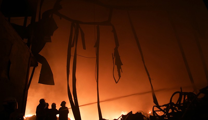 Kebakaran Hanguskan Pabrik Korek Api di Tangerang - Bagian 3