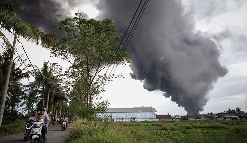 Kebakaran Hanguskan Pabrik Korek Api di Tangerang - Bagian 4