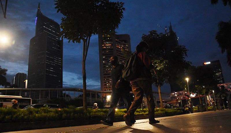 Jakarta PPKM Level 1, Pekerja Sektor Non Esensial WFO 75 Persen - Bagian 2