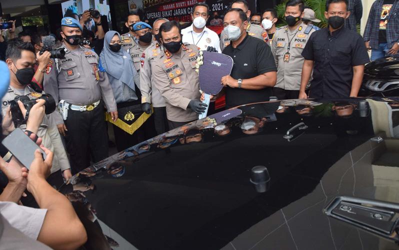 Hanya Bermodal Pasang Alat GPS, Pencuri Ini Bawa Kabur Mobil Jeep Rubicon 