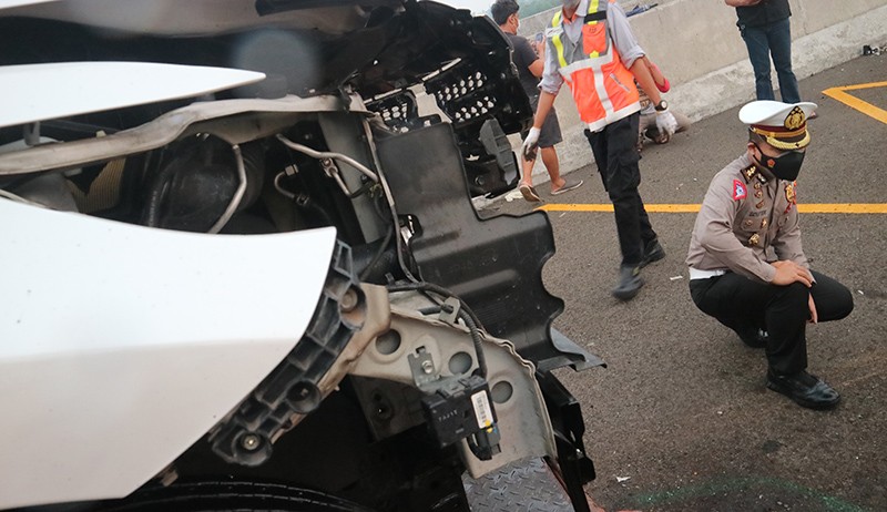 Polisi Duga Mobil Vanessa Angel Melaju Lebih dari 100 Km per Jam di Tol Jombang