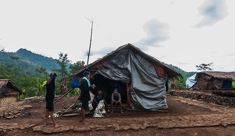 Pembangunan Rumah Baduy Menunggu Tanggal Adat - Bagian 2