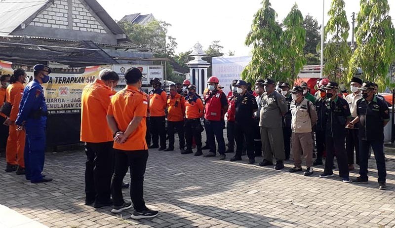 BPBD Jatim dan Tim SAR Sisir Lokasi Perahu Tenggelam di Bojonegoro - Bagian 2