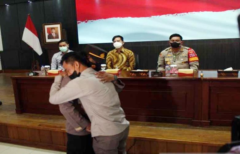  Momen Haru Eks Napi Terorisme Donatur Aksi Bom Bunuh Diri di Solo Minta Maaf ke Polisi