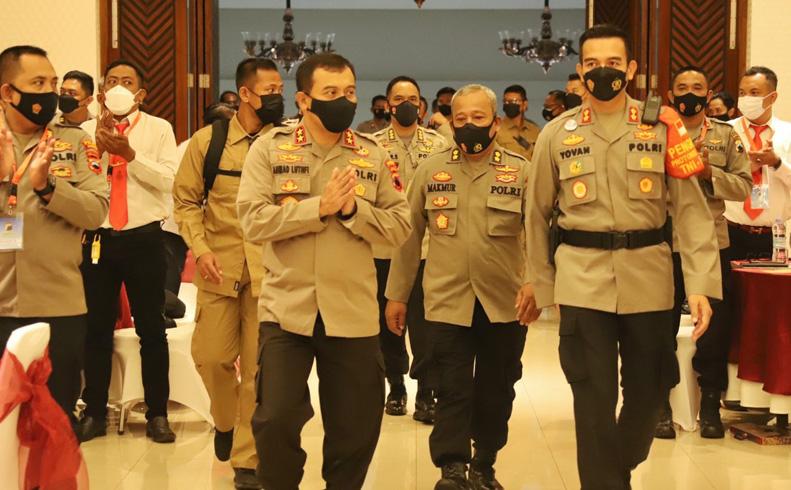 Kapolda Jateng ke Petugas SPKT: Jadi Pendengar yang Baik, Ramah dan Tak Menggurui