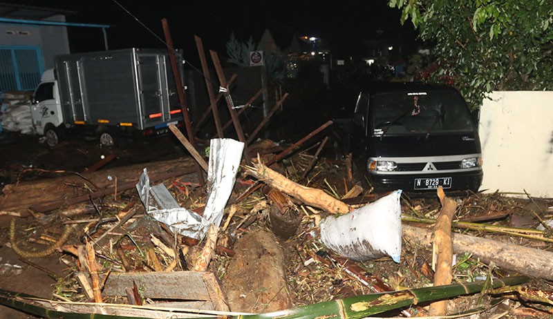 Banjir Bandang Kota Batu, Rumah-Rumah Kokoh Kini Tinggal Puing - Bagian 3