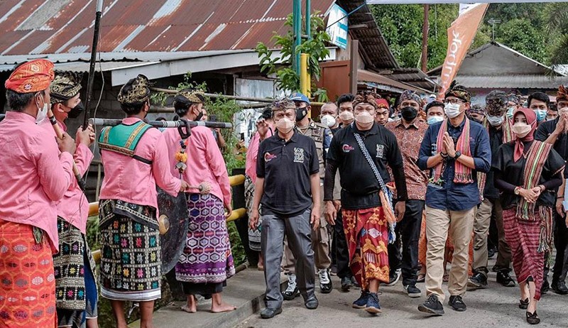 Menteri Sandiaga Dukung Penjual Jamu dengan Alat Pemarut: Produktif, Indonesia Bangkit! - Bagian 3
