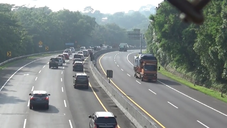 Kecelakaan Maut di Tol Purbaleunyi, Kernet Tewas Sopir Luka-Luka