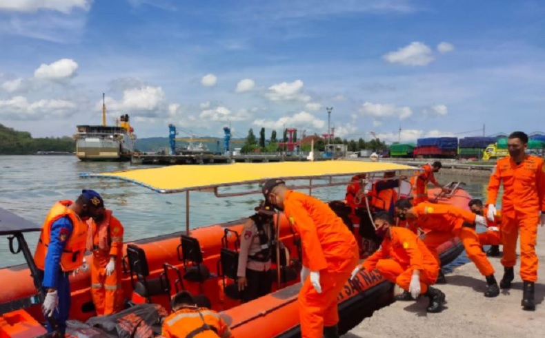 Terseret Air Bah, 2 Pemuda Ditemukan Tewas di Pantai Ampenan