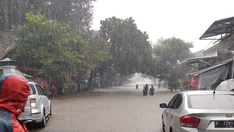 Hujan Deras Sepanjang Hari, Banjir Rendam Kota Dan Kabupaten Sukabumi