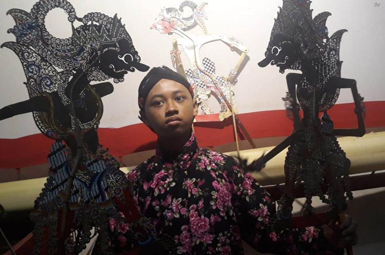 Mengenal Djanggan Purbo Djati, Dalang Cilik Asal Kulonprogo dengan Sederet Prestasi